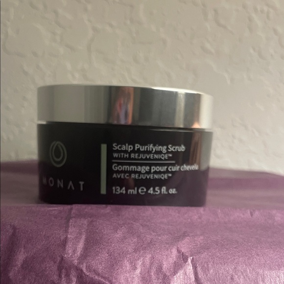 Scalp Purifying Scrub - Black and Silver